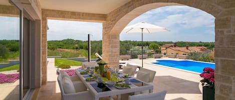 Servei de restauració a l'aire lliure