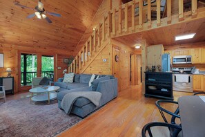 TV connectée, cheminée, jeux vidéo