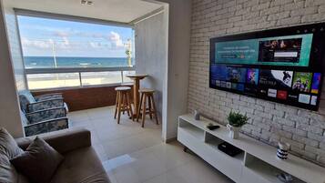 Basic Apartment | Living area