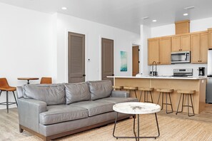 Smart TV - 🏖️Steps to Marina | Bay Views | Pet Friendly | Highball Heaven🏖️ (Port St. Joe)