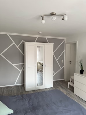 3 Schlafzimmer, Bügeleisen/Bügelbrett, WLAN, Bettwäsche