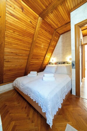 3 Schlafzimmer, Zimmersafe, Schreibtisch, Bügeleisen/Bügelbrett