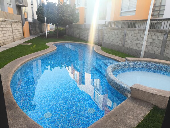 Utomhuspool