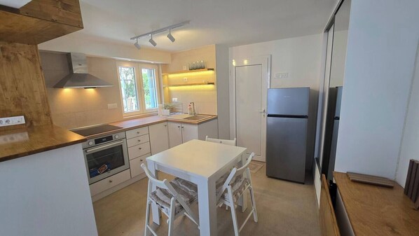 Four, plaque de cuisson