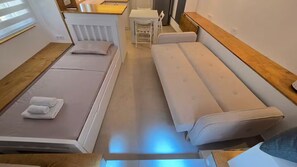 1 bedroom, iron/ironing board, WiFi, bed sheets