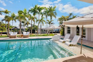 A heated pool - Canal front Home with Private Pool, Dock, and Game Room! Close to Beach! (Holmes Beach)