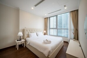 2 bedrooms, iron/ironing board, WiFi