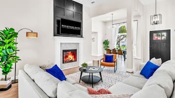 Smart-tv, eldstad och tv-spel
