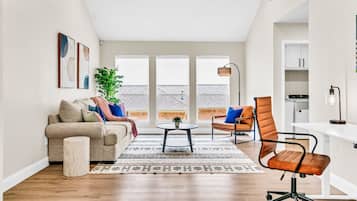 Smart-TV, Kamin, Videospiele