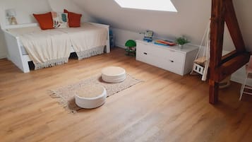 5 slaapkamers, een strijkplank/strijkijzer, wifi, beddengoed