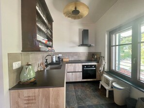 Oven, stovetop