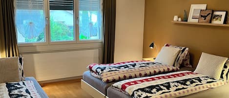 4 bedrooms, iron/ironing board, free WiFi, bed sheets