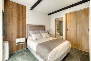 1 slaapkamer, een strijkplank/strijkijzer, gratis wifi