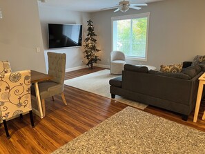 Smart-TV, Tischtennisplatte