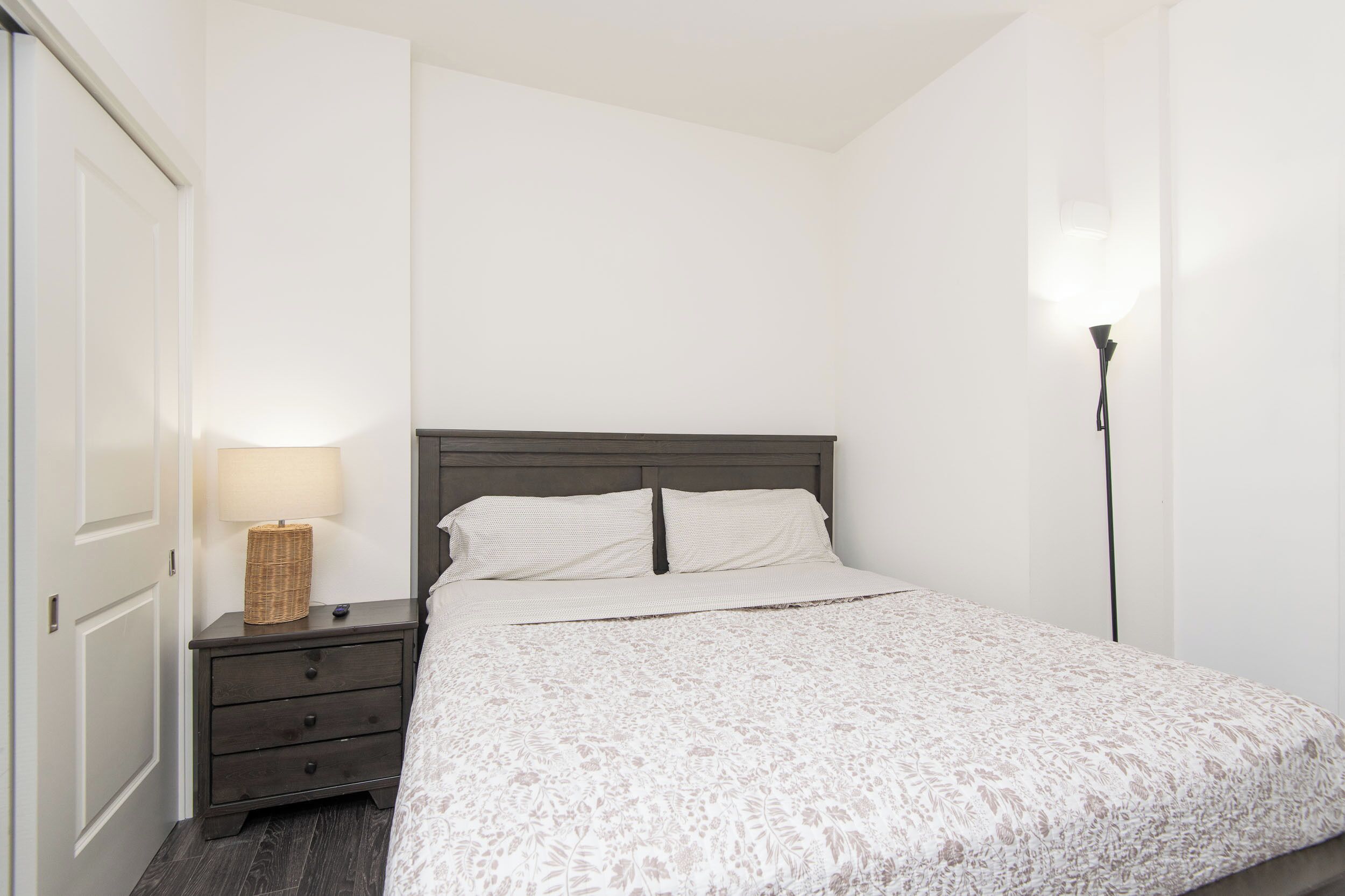2 bedrooms, iron/ironing board, WiFi (free), bed sheets