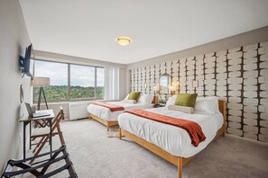 2 chambres, bureau, fer et planche à repasser, lit parapluie