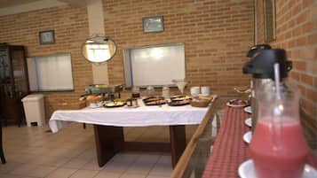 Free daily buffet breakfast