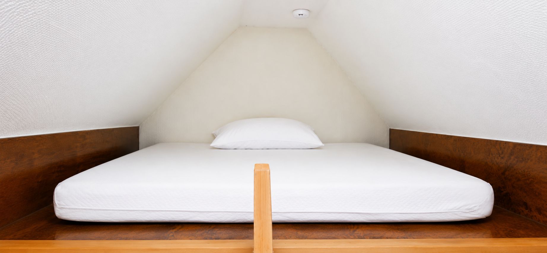 1 slaapkamer, een strijkplank/strijkijzer, gratis wifi, beddengoed