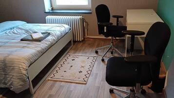 1 chambre, fer et planche Ă repasser, accĂšs Internet, draps fournis