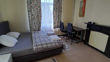 1 bedroom, iron/ironing board, internet, bed sheets