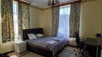 1 chambre, fer et planche Ă  repasser, accĂšs Internet, draps fournis