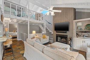TV, fireplace