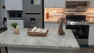 Mikrobølgeovn, ovn, kogeplade