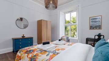 2 bedrooms, iron/ironing board, travel crib, free WiFi