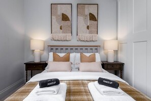 2 chambres, bureau, fer et planche à repasser, Wi-Fi gratuit