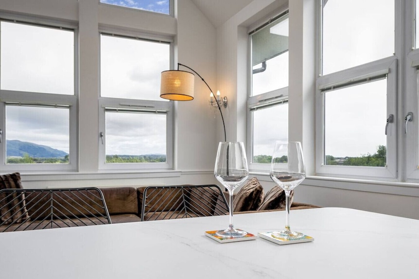 The Stirling Penthouse - Free Parking - Stirling