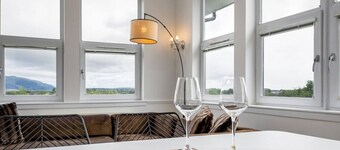 The Stirling Penthouse - Free Parking