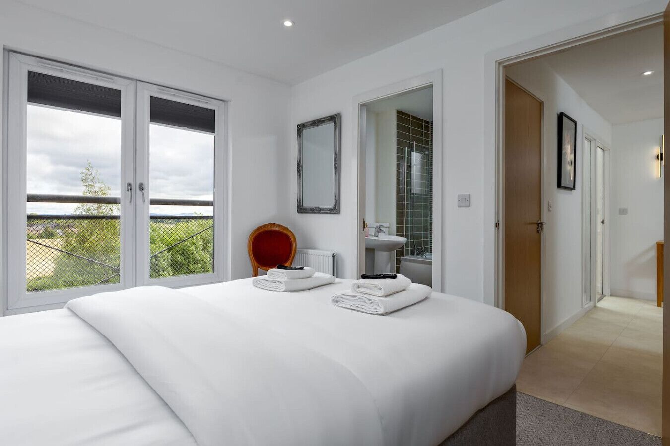 2 soverom, strykejern/-brett, wi-fi og sengetøy