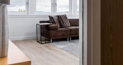 The Stirling Penthouse - Free Parking