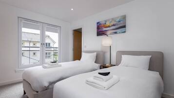 2 多间卧室、熨斗/熨衣板、WiFi、床单