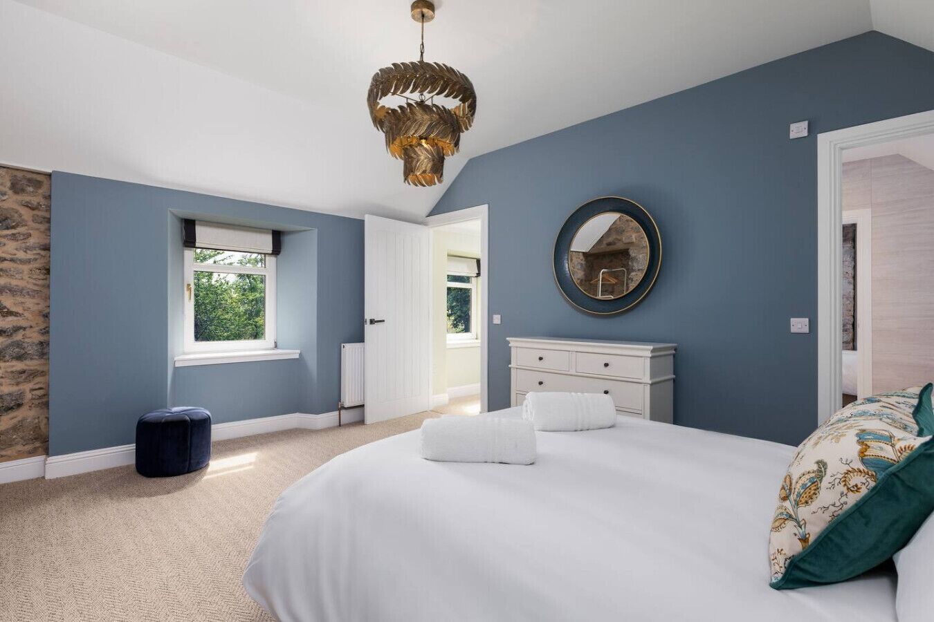 2 chambres, fer et planche à repasser, lit parapluie, Wi-Fi