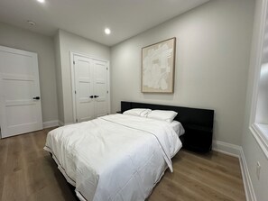 2 Schlafzimmer, Bügeleisen/Bügelbrett, kostenloses WLAN, Bettwäsche