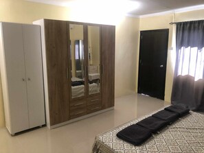 3 Schlafzimmer, Bügeleisen/Bügelbrett, WLAN, Bettwäsche