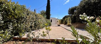 Contemporary villa La Souchette