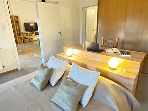 1 chambre, fer et planche à repasser, accès Internet, draps fournis