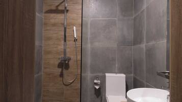Presidential Suite | Bathroom shower