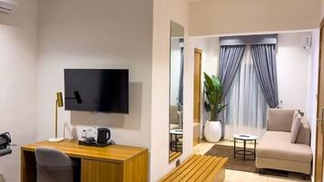 Executive Suite | Soundproofing, free WiFi