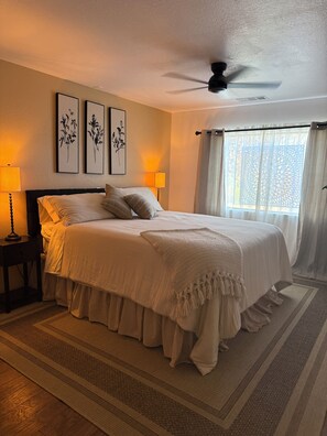 2 bedrooms, internet, bed sheets