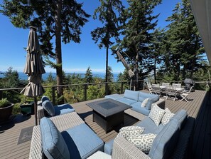Terrace/patio - Orcas Island, Holiday House (East Sound)