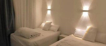 Modern 3 BR villa w/ stunning golf view