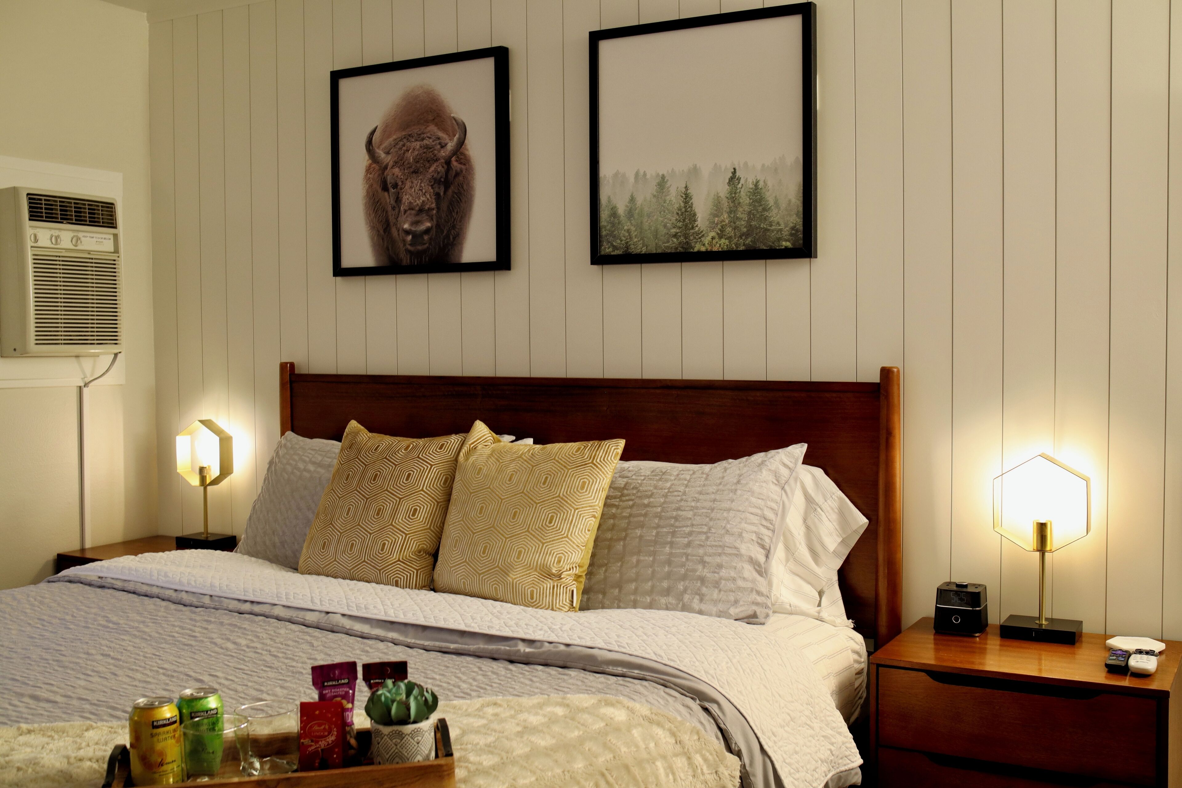 1 habitación, tabla de planchar con plancha, wifi gratis y ropa de cama 