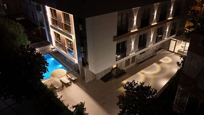 KONYAALTI PLAJINA YAKIN,ŞIK VE YENİ 1+1 SUİT