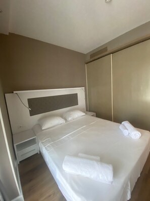 1 bedroom, iron/ironing board, WiFi