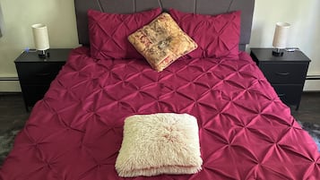 1 bedroom, desk, free WiFi, bed sheets