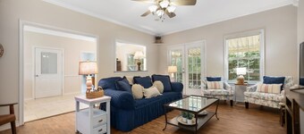 New to the Market! 3 / 2 BRIGHT and CLEAN Home with All the Amenities