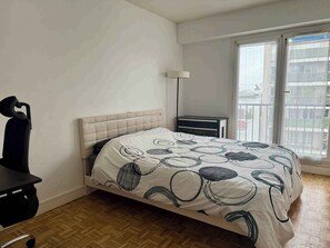 1 chambre, fer et planche à repasser, Wi-Fi, draps fournis
